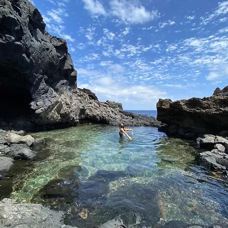 Marea Alta La Caleta (El Hierro)